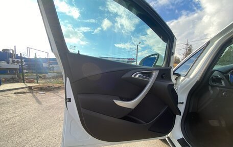 Opel Astra J, 2010 год, 700 000 рублей, 5 фотография