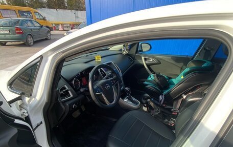 Opel Astra J, 2010 год, 700 000 рублей, 12 фотография