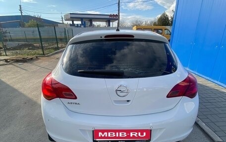 Opel Astra J, 2010 год, 700 000 рублей, 8 фотография