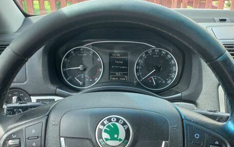 Skoda Octavia, 2010 год, 760 000 рублей, 2 фотография