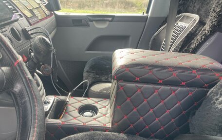 Volkswagen Transporter T5 рестайлинг, 2006 год, 2 100 000 рублей, 11 фотография