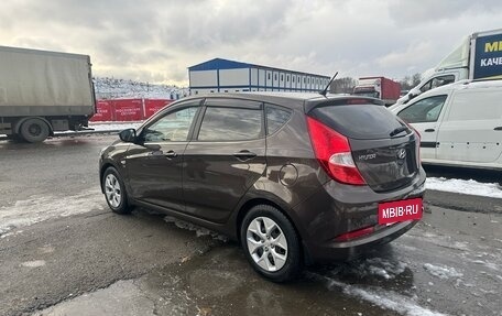 Hyundai Solaris II рестайлинг, 2015 год, 1 050 000 рублей, 5 фотография