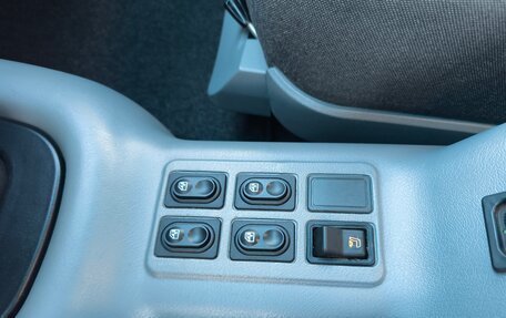 ГАЗ 31105 «Волга», 2004 год, 18 фотография