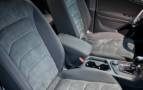 Volkswagen Tiguan II, 2018 год, 3 200 000 рублей, 11 фотография