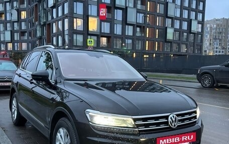 Volkswagen Tiguan II, 2018 год, 3 200 000 рублей, 2 фотография