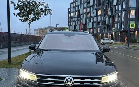 Volkswagen Tiguan II, 2018 год, 3 200 000 рублей, 3 фотография