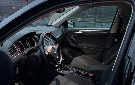 Volkswagen Tiguan II, 2018 год, 3 200 000 рублей, 17 фотография