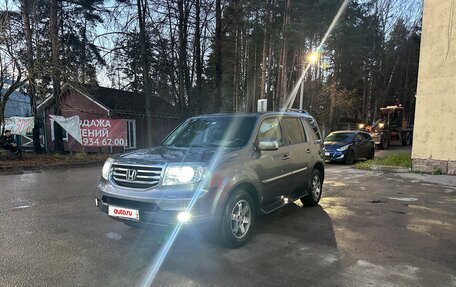 Honda Pilot III рестайлинг, 2012 год, 1 980 000 рублей, 2 фотография