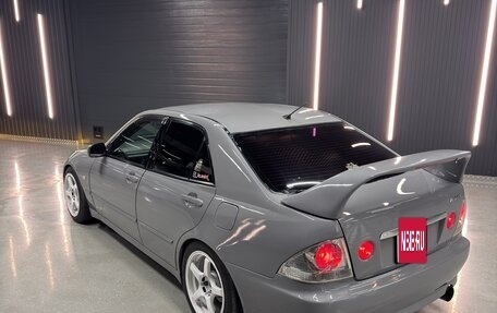 Toyota Altezza, 2003 год, 810 000 рублей, 3 фотография