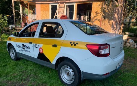 Renault Logan II, 2015 год, 330 000 рублей, 3 фотография