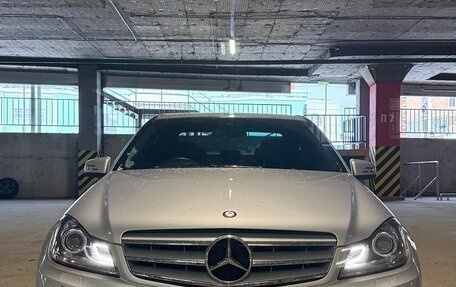 Mercedes-Benz C-Класс, 2012 год, 1 700 000 рублей, 1 фотография