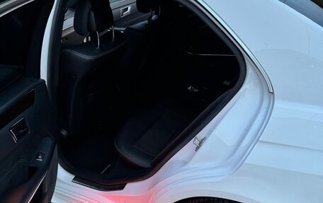 Mercedes-Benz E-Класс, 2015 год, 2 500 000 рублей, 11 фотография