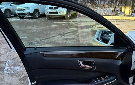 Mercedes-Benz E-Класс, 2015 год, 2 500 000 рублей, 21 фотография