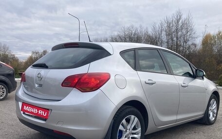 Opel Astra J, 2011 год, 865 000 рублей, 6 фотография