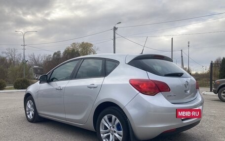 Opel Astra J, 2011 год, 865 000 рублей, 5 фотография