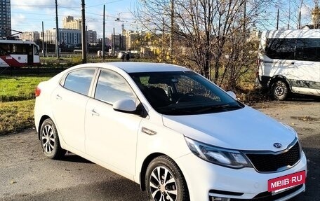 KIA Rio III рестайлинг, 2017 год, 990 000 рублей, 5 фотография