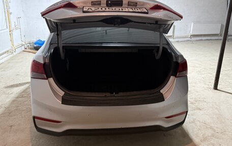 Hyundai Solaris II рестайлинг, 2017 год, 1 320 000 рублей, 12 фотография