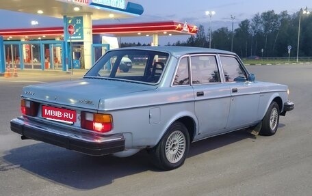 Volvo 240 Series, 1980 год, 750 000 рублей, 4 фотография