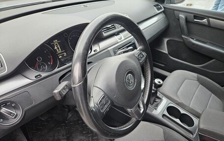 Volkswagen Passat B7, 2012 год, 880 000 рублей, 14 фотография