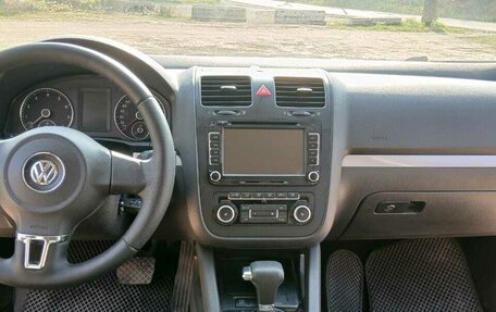 Volkswagen Jetta VI, 2010 год, 650 000 рублей, 8 фотография