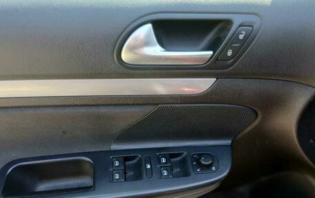 Volkswagen Jetta VI, 2010 год, 650 000 рублей, 12 фотография