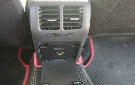 Volkswagen Jetta VI, 2010 год, 650 000 рублей, 13 фотография