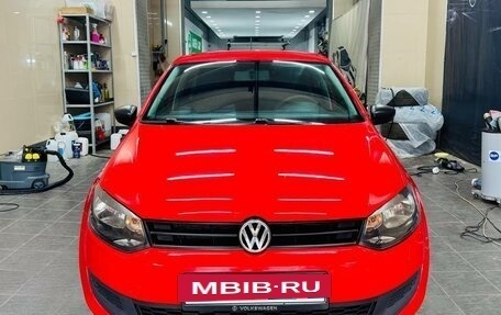 Volkswagen Polo VI (EU Market), 2010 год, 900 000 рублей, 2 фотография
