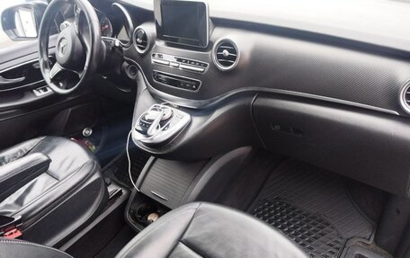 Mercedes-Benz V-Класс, 2018 год, 4 100 000 рублей, 6 фотография