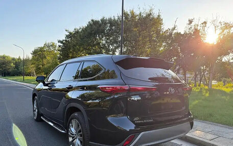 Toyota Highlander, 2022 год, 4 690 099 рублей, 4 фотография