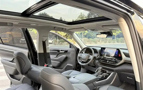 Toyota Highlander, 2022 год, 4 690 099 рублей, 14 фотография