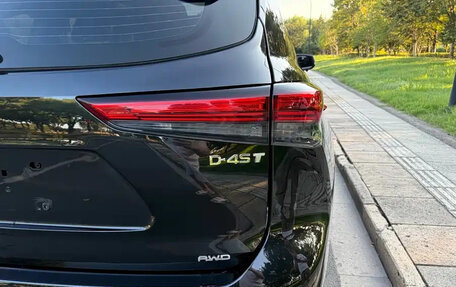 Toyota Highlander, 2022 год, 4 690 099 рублей, 6 фотография