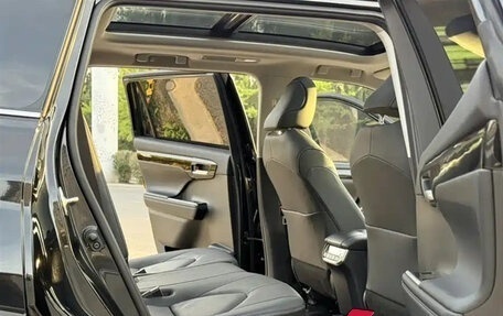 Toyota Highlander, 2022 год, 4 690 099 рублей, 18 фотография