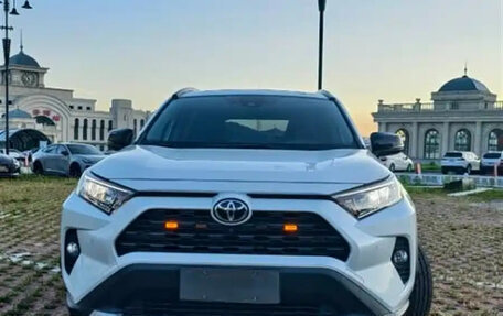 Toyota RAV4, 2022 год, 3 590 099 рублей, 2 фотография