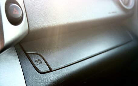 Toyota RAV4, 2012 год, 1 300 000 рублей, 18 фотография