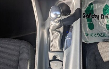 Toyota C-HR I рестайлинг, 2022 год, 1 350 999 рублей, 15 фотография