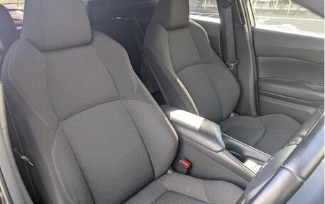 Toyota C-HR I рестайлинг, 2022 год, 1 350 999 рублей, 12 фотография