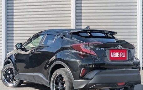 Toyota C-HR I рестайлинг, 2022 год, 1 350 999 рублей, 9 фотография