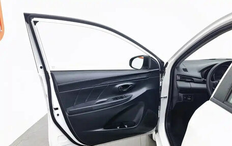 Toyota Vios III, 2021 год, 1 100 000 рублей, 23 фотография