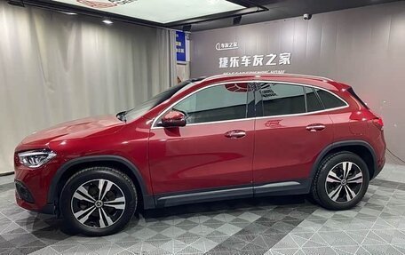 Mercedes-Benz GLA, 2022 год, 2 000 000 рублей, 3 фотография