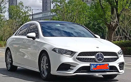 Mercedes-Benz A-Класс, 2022 год, 1 760 000 рублей, 3 фотография