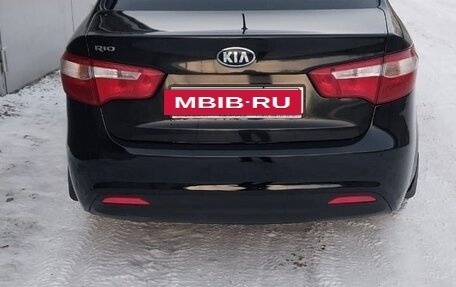 KIA Rio III рестайлинг, 2013 год, 950 000 рублей, 2 фотография