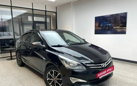 Hyundai Solaris II рестайлинг, 2015 год, 990 000 рублей, 4 фотография