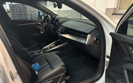 Audi A3, 2022 год, 2 200 000 рублей, 14 фотография