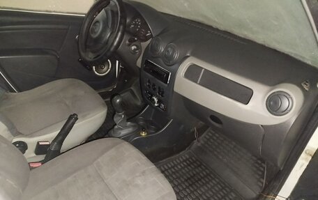 Renault Logan I, 2010 год, 160 000 рублей, 13 фотография