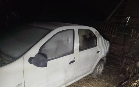 Renault Logan I, 2010 год, 160 000 рублей, 3 фотография