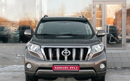 Toyota Land Cruiser Prado 150 рестайлинг 2, 2017 год, 4 700 000 рублей, 2 фотография