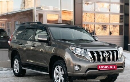 Toyota Land Cruiser Prado 150 рестайлинг 2, 2017 год, 4 700 000 рублей, 3 фотография