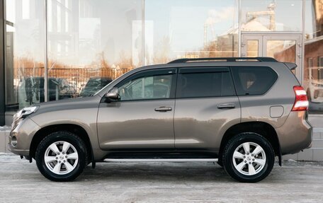 Toyota Land Cruiser Prado 150 рестайлинг 2, 2017 год, 4 700 000 рублей, 8 фотография