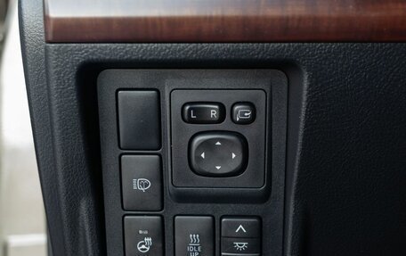 Toyota Land Cruiser Prado 150 рестайлинг 2, 2017 год, 4 700 000 рублей, 19 фотография