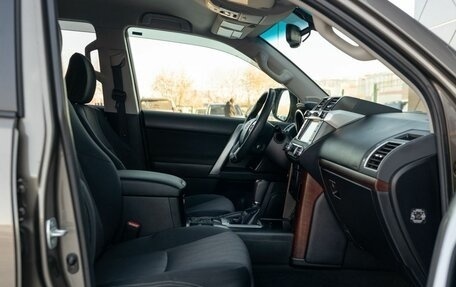 Toyota Land Cruiser Prado 150 рестайлинг 2, 2017 год, 4 700 000 рублей, 22 фотография